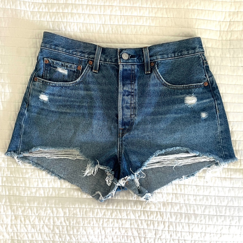 Levi’s 501 Cutoff Denim Shorts | Button Fly | Faded Wash | Size 31 | NWOT